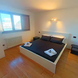 10 Min To Center Luxury Panoramic Penthouse Rzym